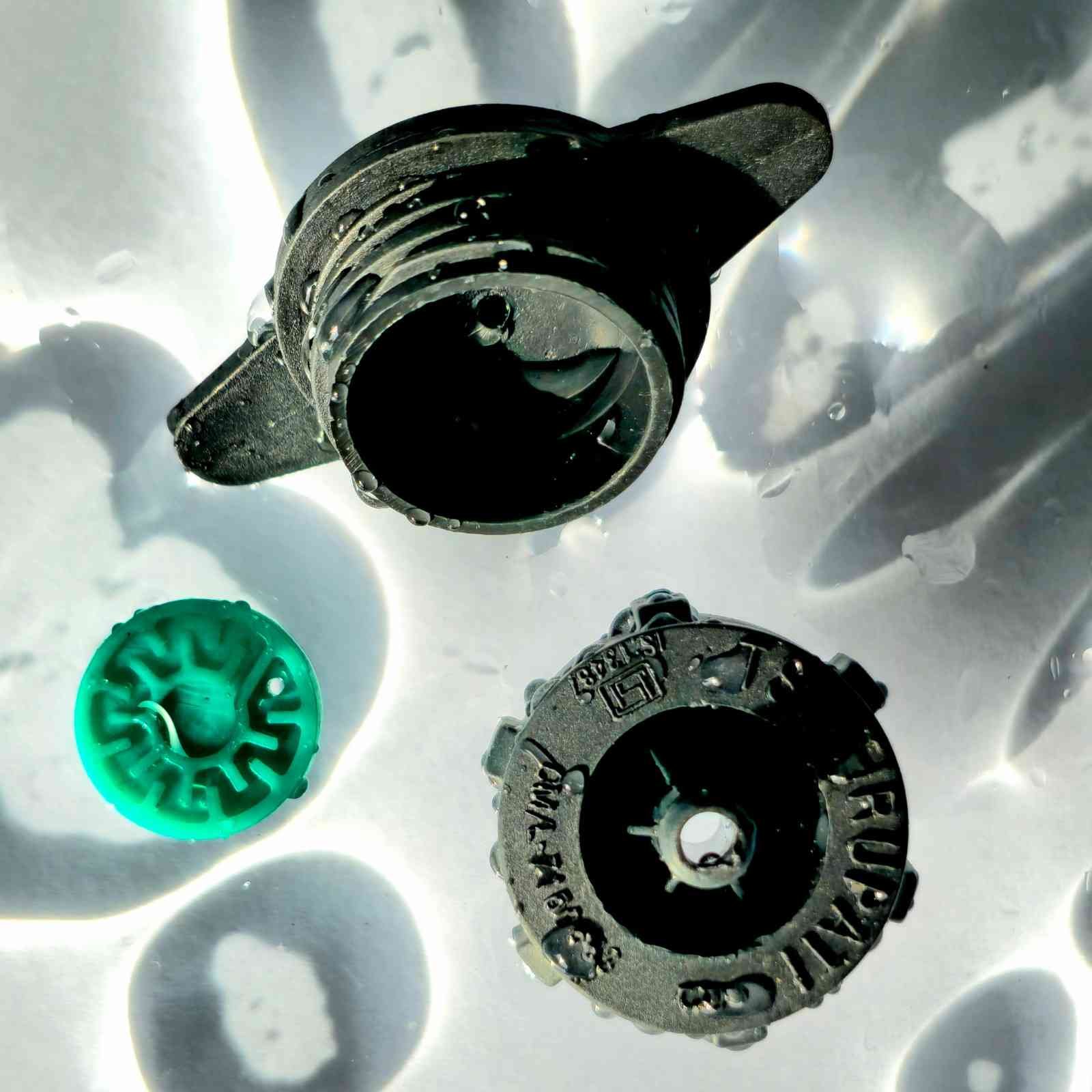 4 LPH DRIPPER (100 PC ) thumbnail